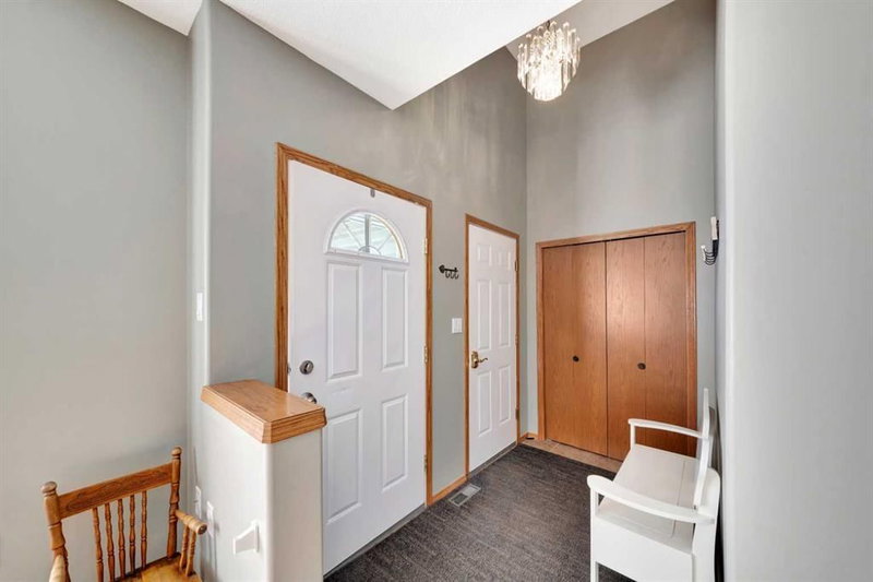 3403 60 Avenue, Lloydminster, T9V 2T8 | Image 2