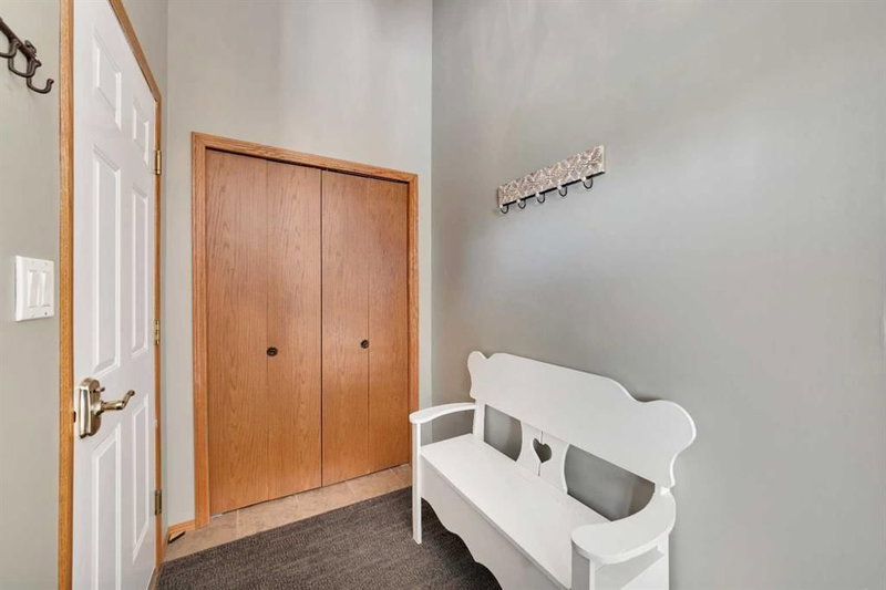 3403 60 Avenue, Lloydminster, T9V 2T8 | Image 3