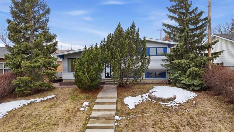 107 Nottingham Road, Calgary, Alberta