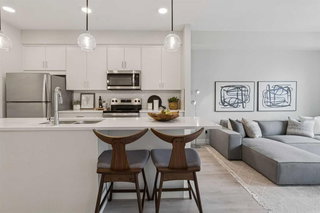 201 - 655 Shawnee Square SW