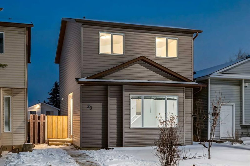 33 Martindale Court NE, Calgary, T3J 2V8 | Image 2
