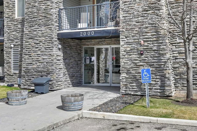 2329 - 8 Bridlecrest Drive SW