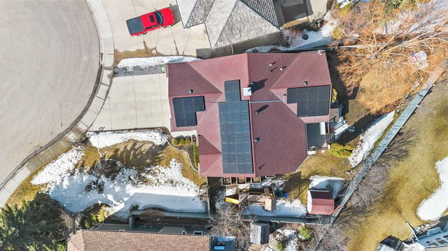 3607 63 Avenue Close