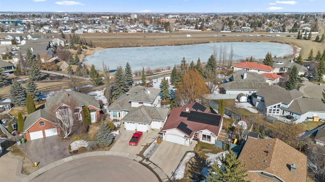 3607 63 Avenue Close