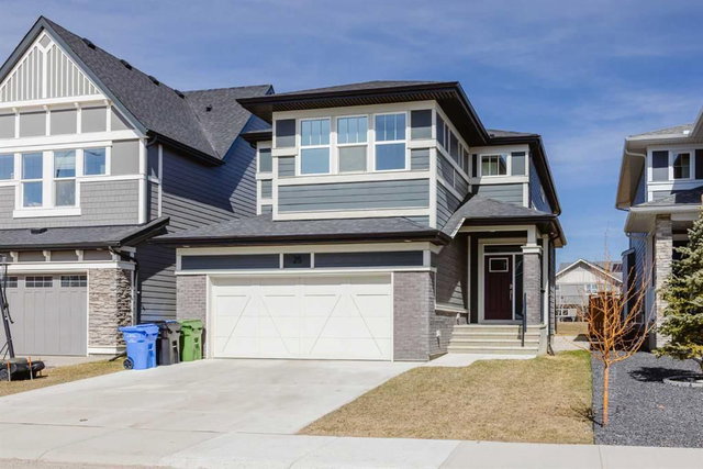 25 Legacy Glen Crescent SE