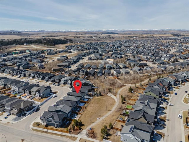 25 Legacy Glen Crescent SE