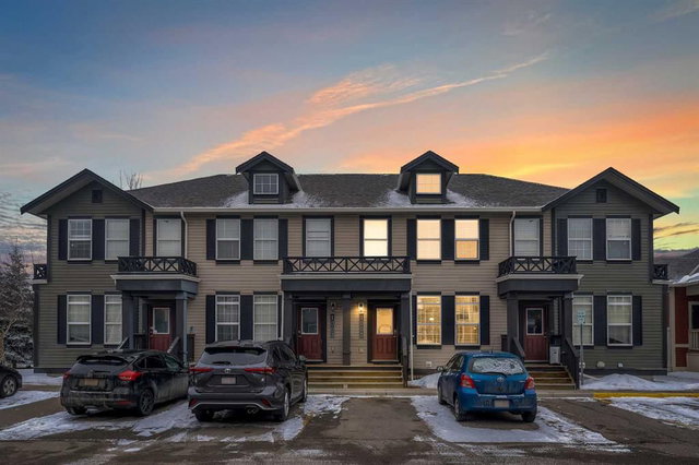 1002 - 1001 8 Street NW