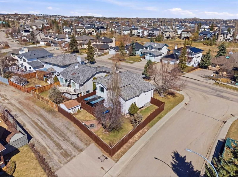 105 Crystalridge Drive, Okotoks, T1S 1P4 | Image 2
