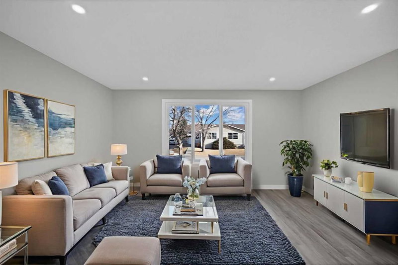 4351 38 Street NE, Calgary, Alberta