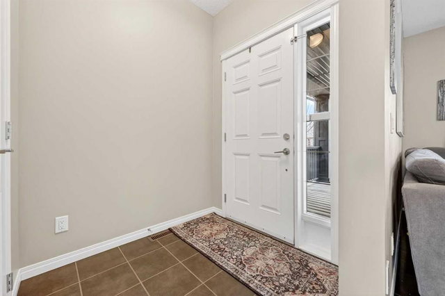 47 Copperpond Heights SE