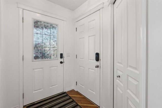 144 Canals Circle SW