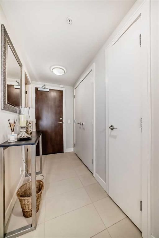 1723 - 222 Riverfront Avenue SW