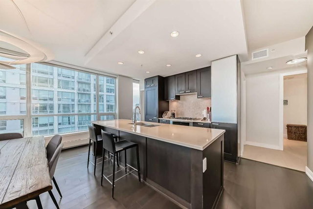 1723 - 222 Riverfront Avenue SW