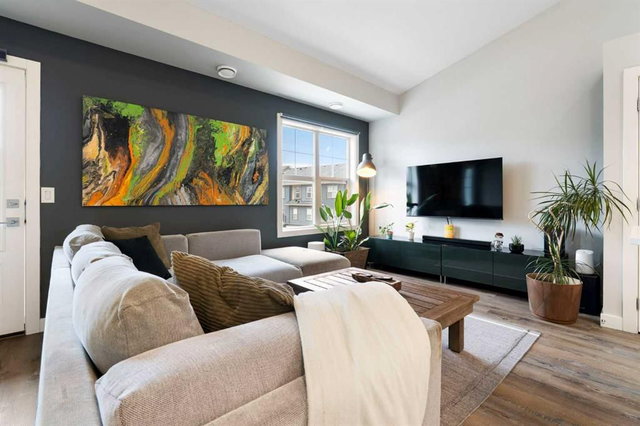 8 Evanscrest Gardens NW