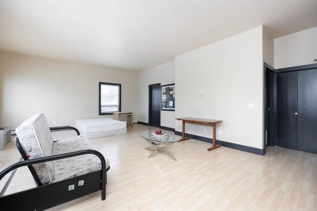 212 - 8026 Franklin Avenue