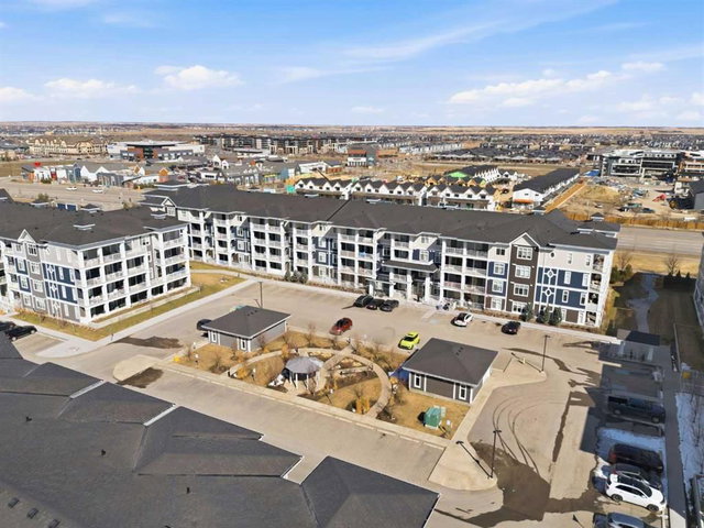 220 - 400 Auburn Meadows Common SE