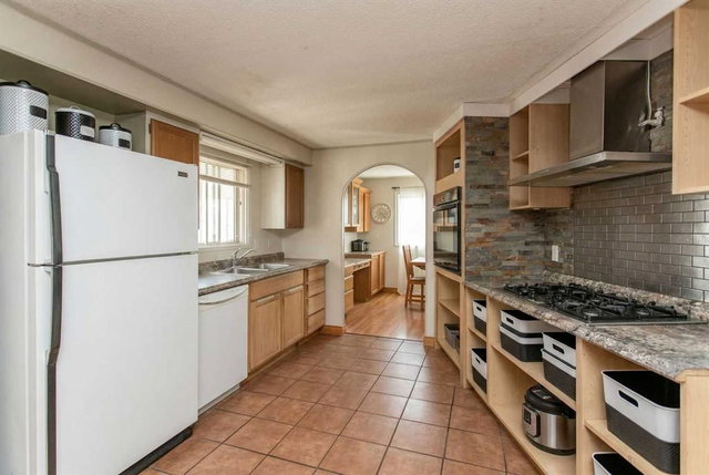 18 Hearthstone Drive