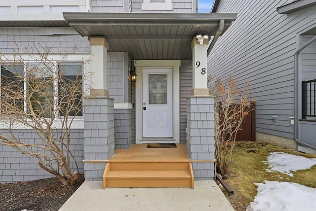 98 Panatella Hill NW