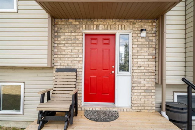 257 Mildred Street E