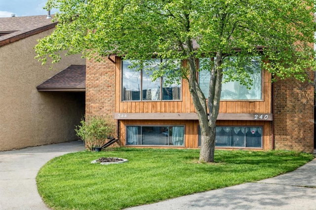 244 Whiteridge Place NE