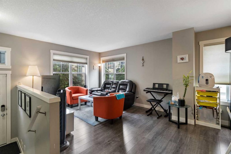 319 Mckenzie Towne Square SE, Calgary, T2Z 1E3 | Image 3