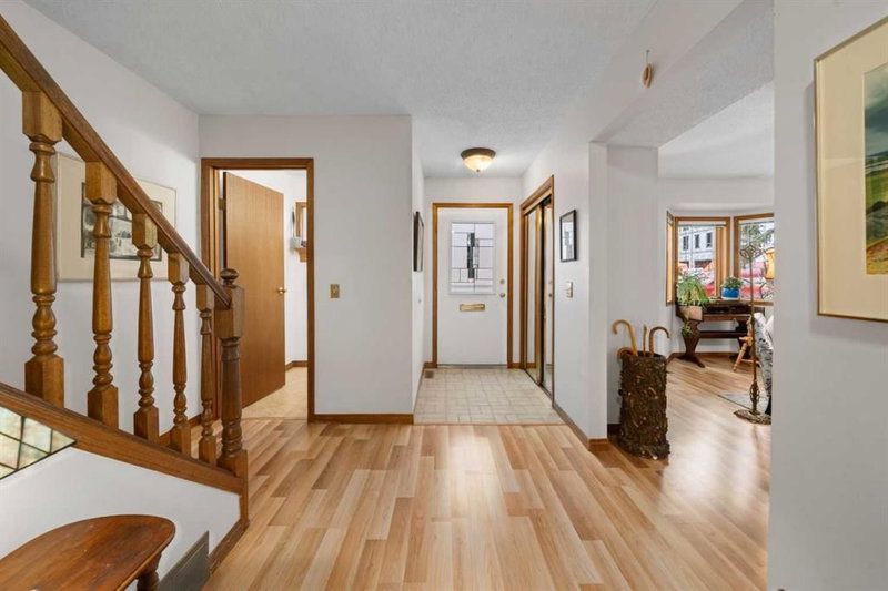 918 17 Street NW, Calgary, T2N 2E4 | Image 2