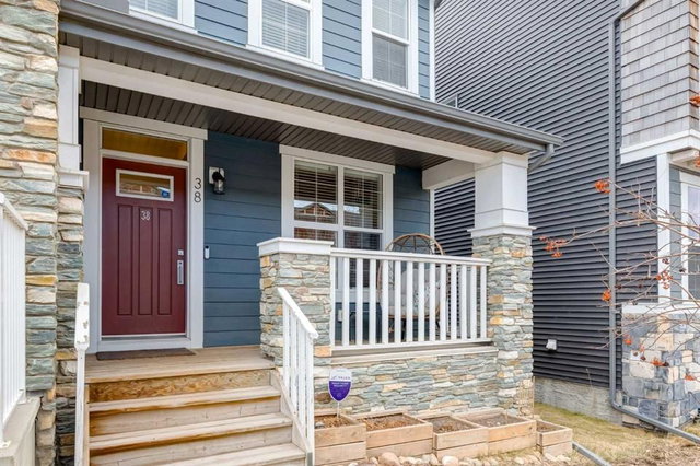 38 Legacy Boulevard SE