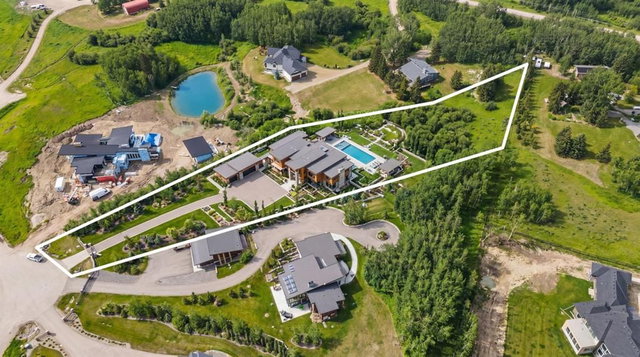 84 Willow Creek Heights