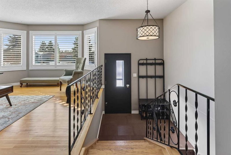 1424 109 Avenue SW, Calgary, T2W 0C7 | Image 2