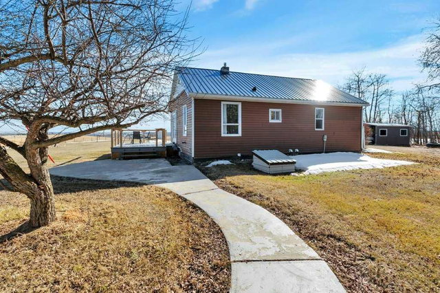 28407 Township Road 372