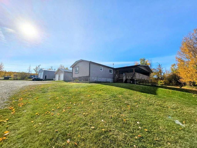 813 Southshore Drive W