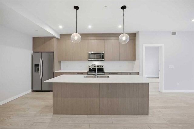 2301 - 60 Skyview Ranch Road NE