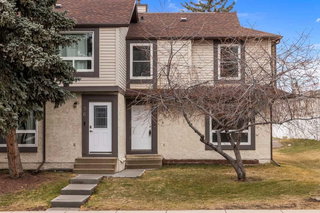 32 Deerpoint Road SE