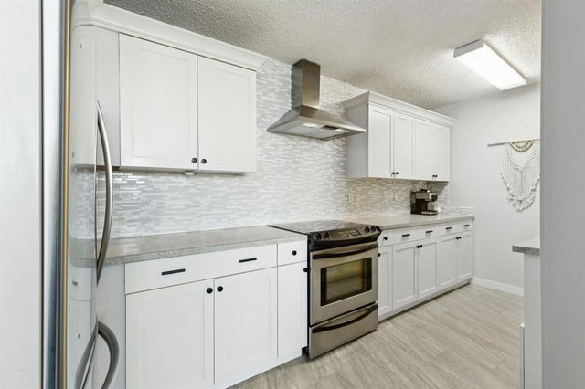 302 - 314 14 Street NW