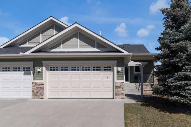 7 - 925 Imperial Drive SE