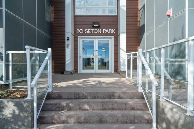 211 - 20 Seton Park SE