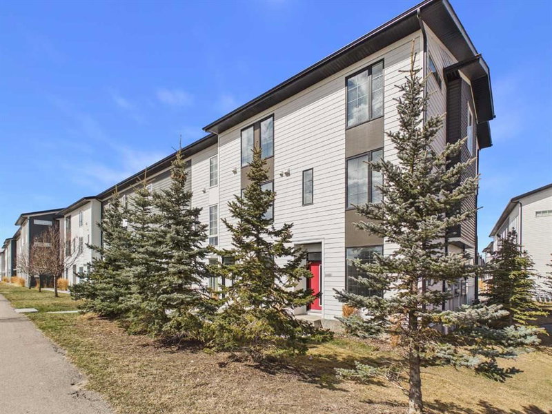 2480 210 Avenue SE, Calgary, Alberta