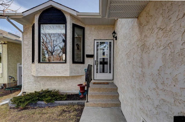 116 Macewan Ridge Close NW