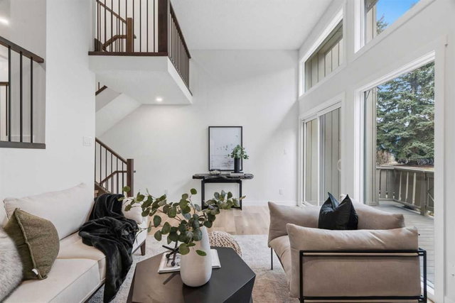 20 Point Mckay Court NW