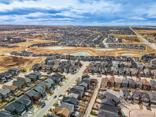 396 Evansborough Way NW