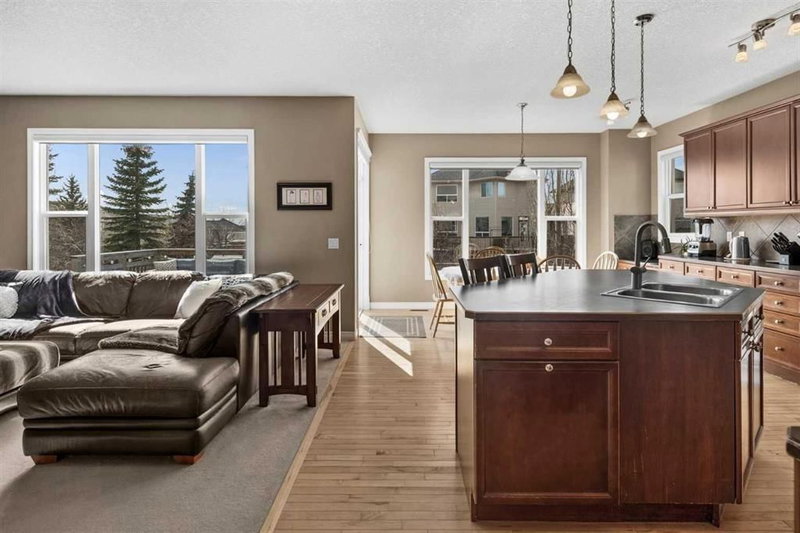 29 Royal Birch Hill NW, Calgary, T3G 5X7 | Image 3