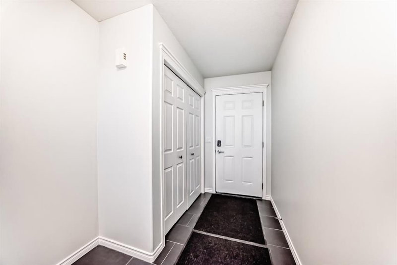155 Prominence Heights SW, Calgary, T3H 2Z6 | Image 3