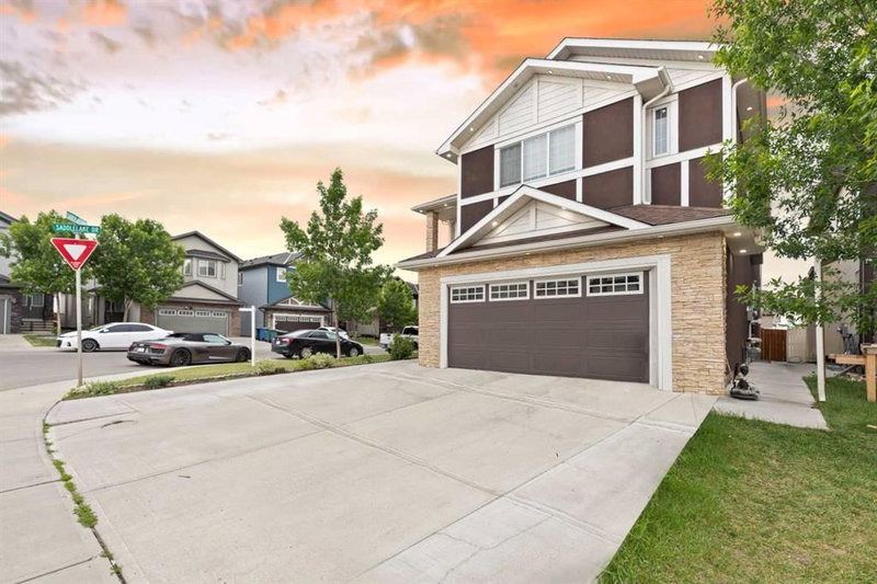 150 Saddlelake Grove NE