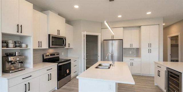 60 Ambledale Crescent