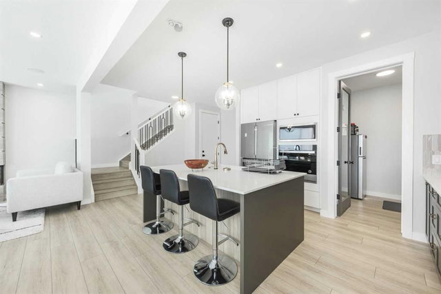 181 Amblehurst Rise NW