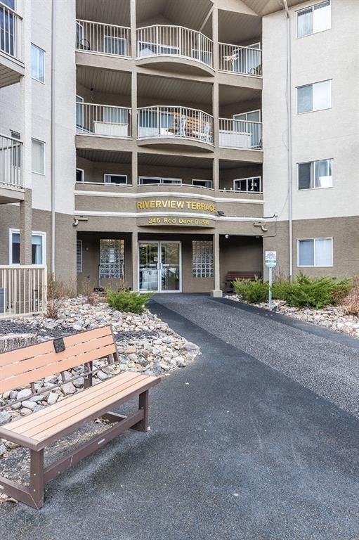 302 - 245 Red Deer Drive SW