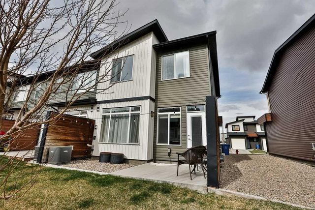 1 - 410 Highlands Boulevard W