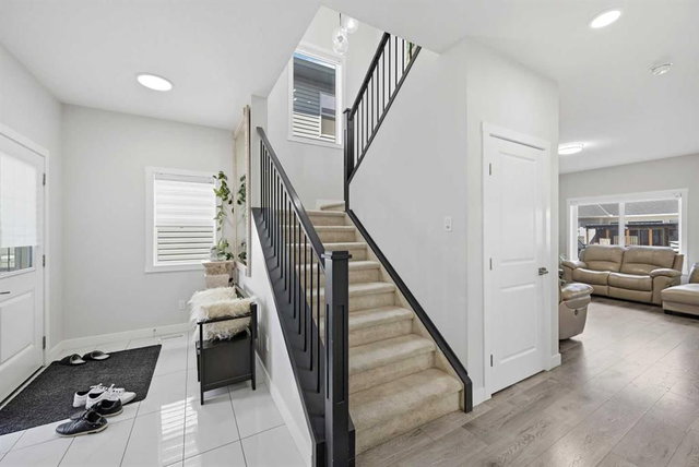 82 Legacy Glen Terrace SE