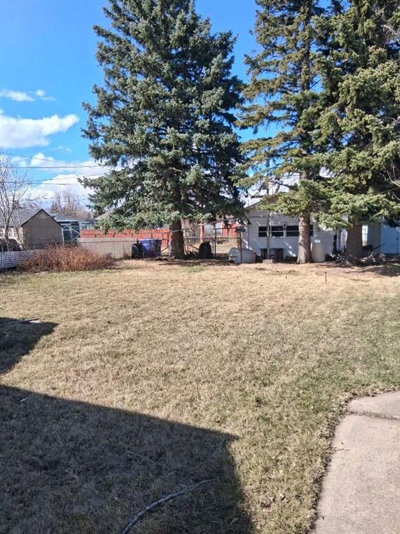 422 50TH AVE EAST Avenue E, Claresholm, T0L0T0 | Image 2