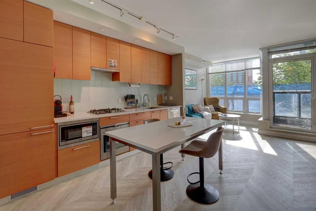 246 - 222 Riverfront Avenue SW